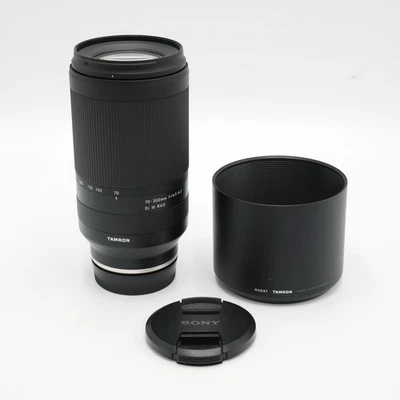 Tamron 70-300mm f/4.5-6.3 Di III RXD Lens for Sony E *USED* - Image 1 of 4