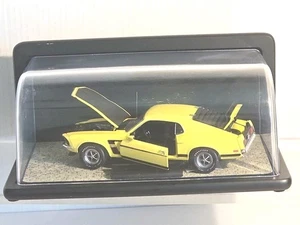 1969 BOSS 302 MUSTANG FRANKLIN MINT  1:24 SCALE  - Picture 1 of 15