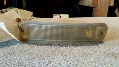 1993 GEO STORM LEFT  CORNER/PARK LIGHT PARKLAMP/TURN SIGNAL BUMPER MOUNTED 10877 - Image 1 of 2