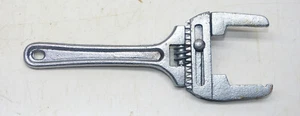 Verstellbarer Slip & Sicherungsmutterschlüssel INV16630 - Bild 1 von 2