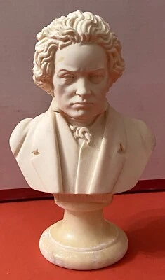 Ludwig van BEETHOVEN - BUSTO Alabastro / Base Marmo - Scultore Arnaldo Giannelli - Immagine 1 di 4