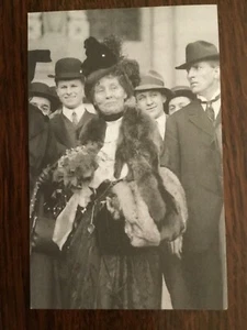1 DOUBLE SIDED POSTCARD SIZE CARD, SO TWO SUFFRAGETTE PHOTO'S *(SEE DESCRIPTION) - Picture 1 of 6