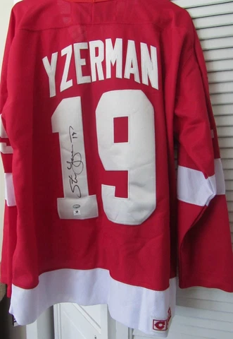 STEVE YZERMAN AUTOGRAPHED FULL SIZE CCM JERSEY COA GLOBAL AUTHENTICATION DETROIT Cover