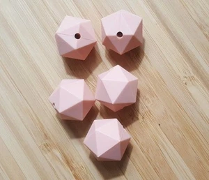 Juego de 25 cuentas hexagonales de silicona para joyería sensorial 17 mm melocotón - Imagen 1 de 1