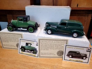 NATIONAL MOTOR MINT DIECAST TWO CAR SET 1926 CHEVY & 1939 CHEVY  1:32  IN BOX - Picture 1 of 9