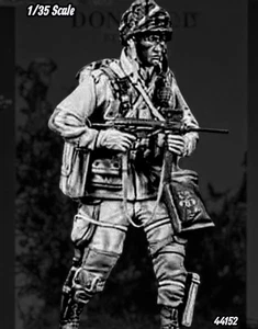 Figura de resina 1/35 paracaidista de la Segunda Guerra Mundial en combate con kit modelo pistola de grasa 44152 - Imagen 1 de 3