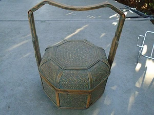 Achteckiger achtseitiger Korb mit 8 Seiten Griffen Deckel Holz braun - Bild 1 von 4