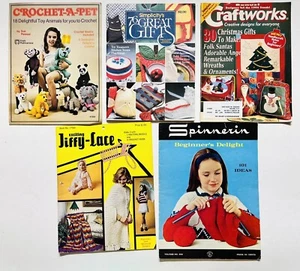 Lot 5 craft-crochet pet 76 great gifts craftworks Spinnerin Jiffy Lace-vintage - Imagen 1 de 11