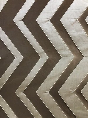 Tela para cortinas de tapicería brocado en zigzag MARRÓN BEIGE (54 pulgadas) Vendido por Foto 1 de 4