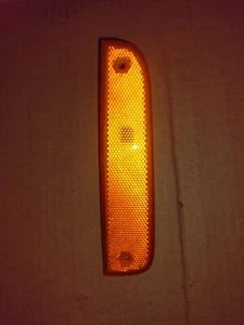 1997-01 Jeep Cherokee XJ Right Front Turn Signal Lens Running Marker Light Pass - Picture 1 of 2