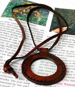 Leather Magnifier Disc Pendant Magnifying Necklace With Leather Strap Gift Item - Bild 1 von 4