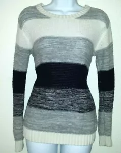 Forever 21 Pullover Sweater Gray & Black, Small Long Sleeve, Round Neckline - Picture 1 of 5