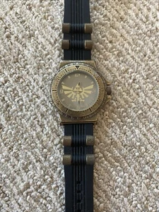 The Legend of Zelda Hyrule Triforce 2018 Bullet Band Watch. Band Broken - Picture 1 of 8