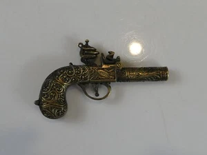 Decorative Brass Old Pistol Design Vesta Match strike - Picture 1 of 6