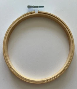 Siesta Frames Bamboo Embroidery Hoop 5'' / 12.5 cm - Picture 1 of 1