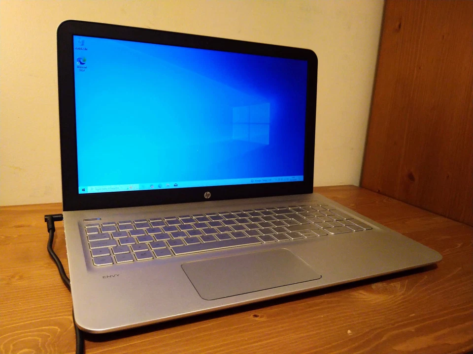 HP Envy 15-ah150sa 15.6" FHD AMD A10 12GB RAM 240GB SSD Windows 10 Laptop READ - Image 1 of 4