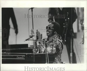Pressefoto Stevie Wonder, Musiker - LRX76860 - Bild 1 von 2