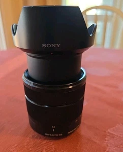 Sony SEL1855 Weitwinkelzoomobjektiv für E-Mount mit Kappen  - Bild 1 von 7