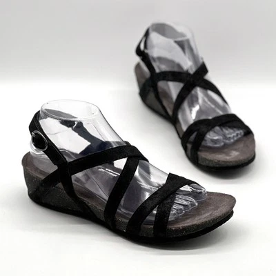 Sandalia de cuña MUNRO Trifa con tiras para mujer 9,5 N estrecha gamuza negra  Foto 1 de 4