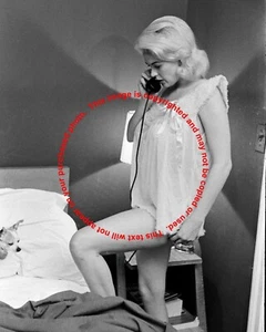Jayne Mansfield at Home Wearing her Nighty - Picture 1 of 1