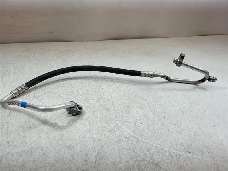 Manguera de descarga Hyundai Elantra 2014 2015 2016 aire acondicionado 97762-3X600 Foto 1 de 4