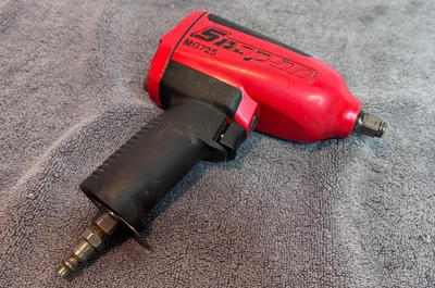Used Snap-On MG725A 1/2" Drive Heavy-Duty Air Impact Wrench - Red - Image 1 of 4