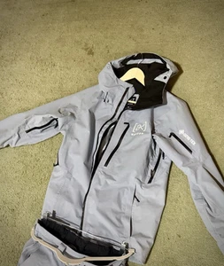 2025 AK Burton Cyclic (GORTEX 2L)  jacket/pants Sz Small  - Picture 1 of 3