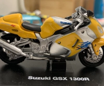 NEW RAY Suzuki GSX 1300R Hayabusa 1:32 Scale Motorcycle Mini Bike - Image 1 of 4