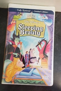Walt Disney's Masterpiece Collection Limited Edition Sleeping Beauty - Picture 1 of 3