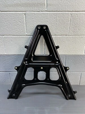 BMW M235i F23 2013-2019 panel de refuerzo estructural OEM barra de refuerzo de impacto Foto 1 de 4