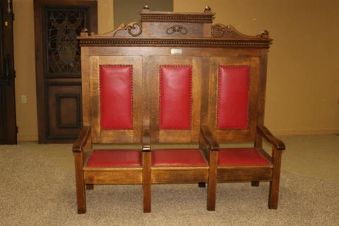 Large Ornate Antique 1911 Odd Fellows Lodge Carved Solid Oak Throne Chair Bench Cover