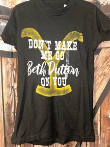 Yellowstone Graphic T-shirt junior Medium Beth Dutton NWT - Picture 1 of 3