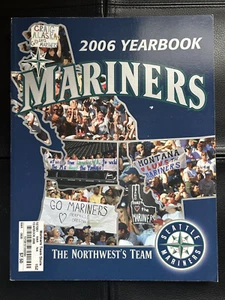 2006 Seattle Mariners Yearbook MLB Ichiro Suzuki, Mike Hargrove, Felix Hernandez - Picture 1 of 4