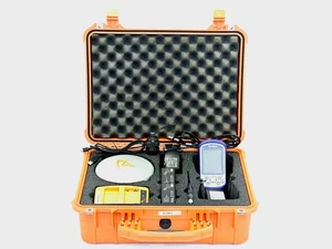 Altus APS-3 GNSS Receiver Kit with Carlson Controller w/ Batteries + Rugged Case - Picture 1 of 10