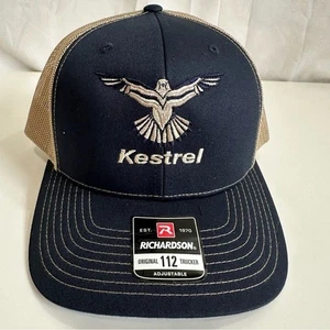 Cappello camionista da lavoro Kestrel Field Service con logo ricamato blu navy e marrone - Foto 1 di 3