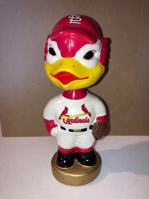 TEI Fredbird St. Louis Cardinals 2001 base dorada cabeza bobble asentiendo ¡Raro! Foto 1 de 4
