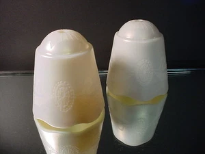 Rare Steuben Art Glass Pair of Calcite Engraved Shades 2663 Art Nouveau 1915 - Afbeelding 1 van 8