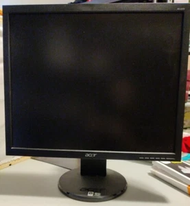 Acer B193 LCD Monitor - Picture 1 of 1
