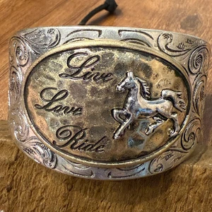 Live Love Ride Pferd Western Armband Manschette mit versilberter Oberfläche - Bild 1 von 8