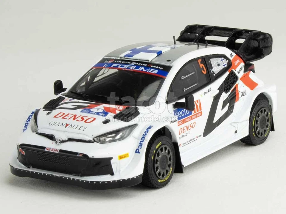MODELLINO AUTO STATICO IXO TOYOTA YARIS GR RALLY FINLAND 2024 SAMI PAJARI 1/43