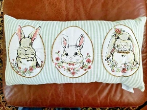 Kuschelhase Kaninchen dekoratives Kissen 100 % Entenfedern Frühling gebraucht, in einwandfreiem Zustand - Bild 1 von 8
