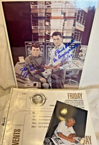 Foto firmada en duelo del programa de televisión Time Tunnel 1967-68 James Darren, Robert Colbert  - Imagen 1 de 7