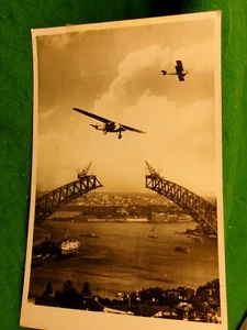 NSW Australien Brücke Postkarte Rückbau ? Amy Johnson 30er Jahre Flugzeug #2695 - Bild 1 von 2