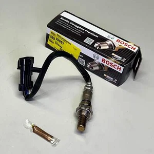BOSCH Exact Fit Oxygen Sensor for Chevrolet & Pontiac Models 15561 - Picture 1 of 10