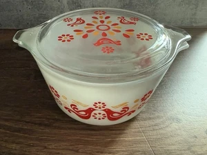 Vintage Pyrex 1 Quart runde Kasserolle 473 & klarer Deckel Freundschaft rote Vögel - Bild 1 von 4