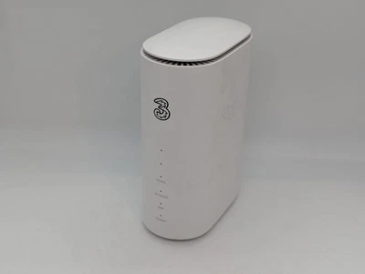 FAULTY ZTE MC801A HyperBox Three 5G Wi-Fi router dual-band white READ DESCRIP - Image 1 of 4