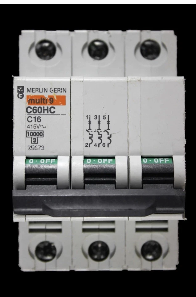 MERLIN GERIN 32 AMP CURVE C 10kA TRIPLE POLE MCB CIRCUIT BREAKER C60HC 25676 - Image 1 of 1