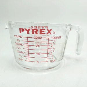 Vintage PYREX 532 Measuring Cup 4 Cup 1Q 1L CAPS Red Lettering Glass USA 532 - Picture 1 of 24