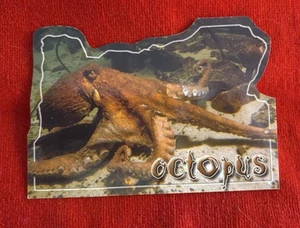 Oregon Shaped Postcard Octopus on Cover NEW Unposted - Picture 1 of 3