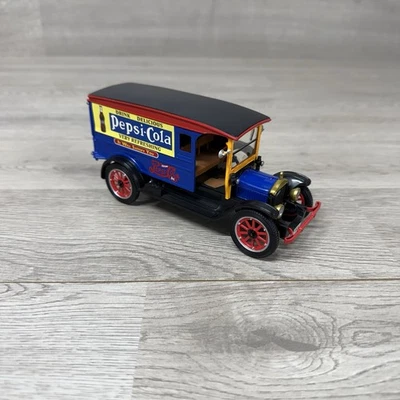 SIGNATURE MODELS 1920 BLUE VAN PEPSI COLA DIE-CAST 1:32 - Image 1 of 4